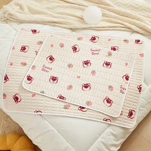 Coussin d'urine absorbant à cinq couches en coton tissé de classe Anti-acariens motif de dessin animé antidérapant imperméable coussin d'allaitement bébé poussette - Product Image 5