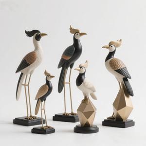<span class=keywords><strong>Uccello</strong></span> del paradiso tropicale statuetta/statua-10 "resina dipinta a mano, dettagli con piume iridescenti, MOQ 500 pz - Product Image 2