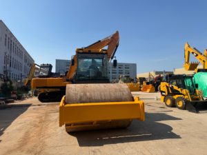 Stable‑Running <b>Used</b> XS203J Single Drum <b>Roller</b>, 23Ton Vibratory Machine for Large‑Scale <b>Road</b> Compaction - Product Image 5
