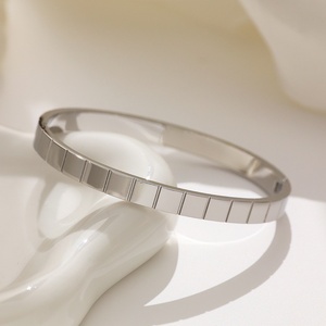 Wholesale Custom 18K Gold Plated Stainless Steel Unisex Engraved Geometric Trendy Fashion <b>Bangle</b> - Product Image 3