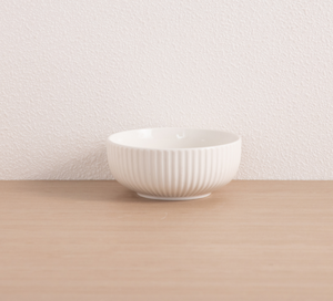 Service de vaisselle blanc texturé à côtes verticales, assiette, bol, tasse, soucoupe pour cuisine moderne, hôtel, restaurant, vente en gros - Product Image 5