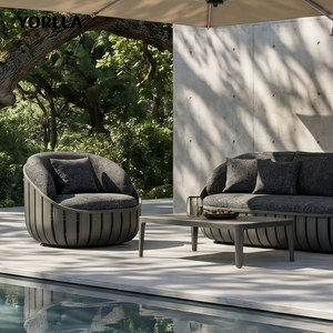 Ensemble de canapés à lattes en aluminium robuste pour hôtels et complexes, résistant aux intempéries, mobilier de salon type cocon - Product Image 5