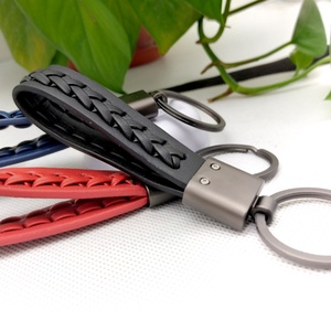 ตัวอย่างฟรี สายคล้องหนังแบบกำหนดเองสำหรับโปรโมชั่น ขายส่งพวงกุญแจหนังพร้อมโลโก้รถยนต์ - Product Image 5