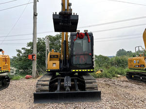 Excavatrice sur chenilles haute performance avec moteur puissant, faible consommation de carburant, forte force de creusement pour les projets de construction - Product Image 4