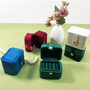 Boîtes organisatrices de bagues rectangulaires modernes de luxe, emballage de bijoux, logo personnalisé, mini étui de voyage portable, motif uni, fermeture à pression - Product Image 6