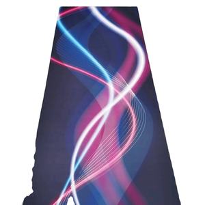 Tapis de moto 78,7x29,5 pouces, tapis de sol de garage lavable, antidérapant, absorbant l'huile, avec support en caoutchouc, adapté aux animaux domestiques, résistant aux taches, pour la maison et le golf - Product Image 1