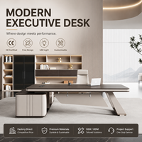 Bureau de direction moderne haut de gamme en forme de L avec armoire latérale et bibliothèque, bureau de luxe pour PDG, directeur, patron, bureau de direction d'entreprise