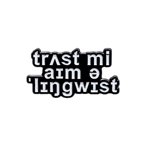 Confía en mí, soy un lingüista, broche de solapa con Pin esmaltado si necesitas ayuda con el inglés, estoy escuchando, insignia personalizada, regalos de joyería para amigos - Product Image 2