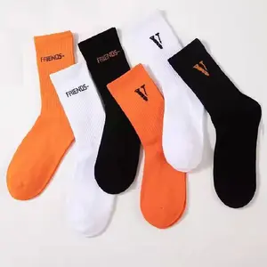Оптовая продажа, жаккардовые вязаные носки, горячая Распродажа, заводская цена, мужские спортивные короткие носки с буквенным логотипом