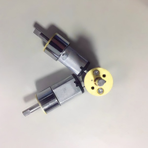Motor de CC Gm16 030 de 42 mm con montaje de brida, imán permanente, 300 RPM para instrumentos cosméticos - Product Image 2