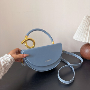 批发热卖优雅设计师Pu皮革半圆形斜挎包新款奢华名牌马鞍包 - Product Image 5