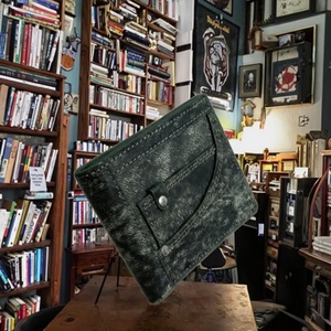 For Unisex Vintage Short Genuine Leather Bifold Slim Wallet RFID Protected Large Capacity Card <b>Holder</b> Slots and <b>ID</b> Window - Product Image 3