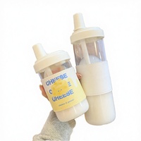 Bouteille d'eau réutilisable de haute qualité 500ml 850ml avec bouchon paille et sangle en cuir pour boissons au thé au lait