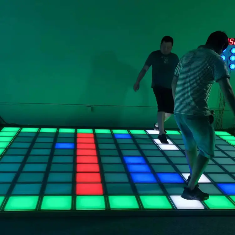 Aktifkan lantai Pixel permainan interaktif lantai lompat badai permainan Led ubin