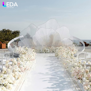 Arche de fleurs en métal blanc personnalisable LEDA pour événements extérieurs, fêtes, mariages - Product Image 2
