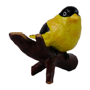 Estatua de pájaro <span class=keywords><strong>amarillo</strong></span> realista en Rama-Decoración de jardín al aire libre de resina, Patio resistente a la intemperie y adorno de césped - Product Image 2