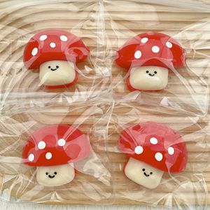 Jincan Petit Jouet Anti-Stress en Silicone Façon Champignon Fait Main, Cadeau de Décompression Ultra Doux DIY - Product Image 2