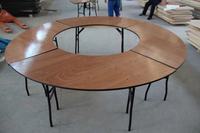Table de salle à manger pliante traditionnelle en contreplaqué en forme de serpent de 48 pouces pour hôtel, extérieur et mariage