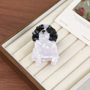 Nouvelle pince à cheveux pour femme, motif chien de dessin animé, en acétate, mignonne, courte, faite à la main, style animalier et doux - Product Image 3