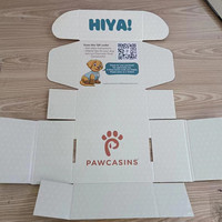 Boîte aux lettres en carton ondulé rigide recyclable imprimée sur mesure avec style pliable en forme d'avion, pelliculage brillant pour expédition postale