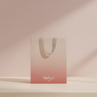 Solution d'emballage cadeau haut de gamme durable avec gaufrage - Sacs en papier personnalisés avec poignées en ruban, vente en gros, fabricant de luxe