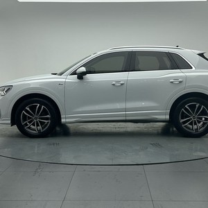 <span class=keywords><strong>Audi</strong></span> <span class=keywords><strong>Q3</strong></span> 35 TFSI 2022, SUV de Gasolina 1.4T, Automático, 7 Velocidades DCT, Volante a la Izquierda, 5 Plazas, SUV Compacto Usado, <span class=keywords><strong>Audi</strong></span> <span class=keywords><strong>Q3</strong></span> para Exportación, <span class=keywords><strong>Precio</strong></span> Económico - Product Image 4