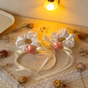 Accessorio per capelli coreano con fiore rosa Muhly bianco dolce e rosa, fiocco e nastri, elastico a scrunchie per ragazze - Product Image 1