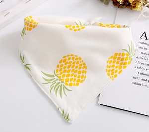 Bandanas de chien confortables bandanas en coton imprimé avec des fruits - Product Image 3