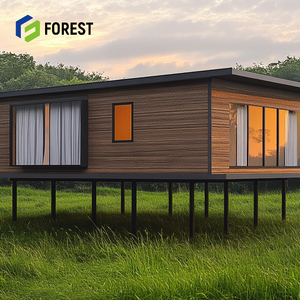 Diseño de Ventanas en Aleros, Casa Prefabricada de Acero Ligero con Carácter y Luz Natural Adicional - Product Image 1