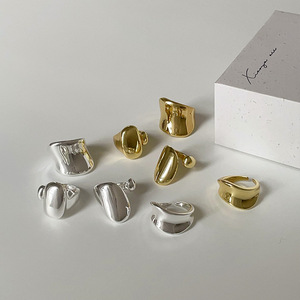 Bagues de surface bombée irrégulière haut de gamme, à bande épaisse et dégradée, en acier inoxydable, bijoux tendance et simples plaqués or - Product Image 2