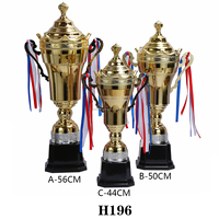 Récompenses de trophée en métal en gros personnalisées de l'usine chinoise pour les champions de tournoi pour les médailles et les plaques de trophées