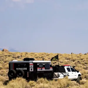Verkauf von Luxus Isolierung Camping Trailer Caravan mit Badezimmer Entertain ment System Aluminium Klapp stufen