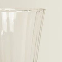 Verre à vin à liqueur en verre unique personnalisé avec un design surélevé à facettes pour la décoration intérieure et la fête de mariage