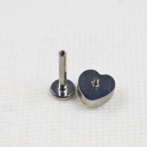 Оптовая продажа: индивидуальные украшения для тела из титана G23 (имплантационный класс) в форме сердца с опалом, дермальные анкеры, верхние и нижние части, для детей, свадеб, вечеринок, подарки - Product Image 2