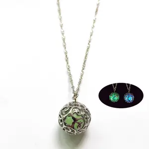 Collana luminosa girocollo traforata 2312 girocollo in lega di zinco con ciondolo a sfera girocollo da donna