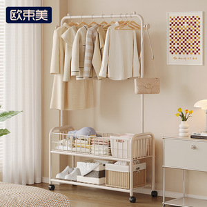 Perchero con ruedas de doble barra, organizador de almacenamiento de pie para dormitorio y uso doméstico - Product Image 1