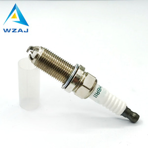 Bougies d'allumage FK20HBR11 Iridium Flame Tip pour moteur essence Toyota Lexus - Product Image 1