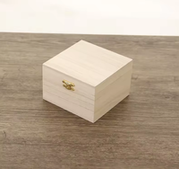 Boîtes cadeaux en bois personnalisées faites à la main en gros, boîtes de rangement pour bijoux en pin avec logo, emballage pour bijoux