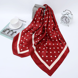 SYH1402 Bestseller Foulard Quadrato in Raso di Seta con Logo Personalizzato Stampato - Product Image 1
