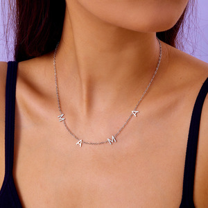 Collar con Letra MAMA, Acero Inoxidable, Chapado en Oro, Sin Deslustre, Cadena Minimalista para Clavícula, Estilo Moderno, Joyería para Mamá, Regalo para el Día de la Madre - Product Image 4