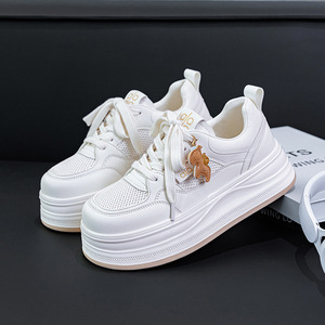 Nuevas Zapatillas Blancas Ligeras de Caña Baja 2026 con Cordones de Malla y Diseño Elevado - Product Image 6