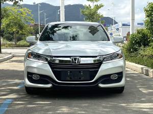 ฮอนด้า แอคคอร์ด ลักชัวรี่ มือสอง: ปี 2016 เครื่องยนต์ 2.0 ลิตร เกียร์ CVT, รถซีดานสำหรับครอบครัวที่สะดวกสบายที่สุด - Product Image 3