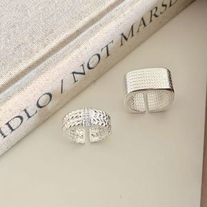 <span class=keywords><strong>Bague</strong></span> ouverte carrée géométrique pour <span class=keywords><strong>femme</strong></span>, <span class=keywords><strong>bague</strong></span> minimaliste à large bande, bijou simple et tendance pour le quotidien - Product Image 4