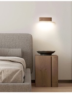 Lampe murale LED en bois massif de style nordique avec commande tactile, abat-jour rectangulaire, design moderne et minimaliste pour chambres à coucher et dortoirs étudiants