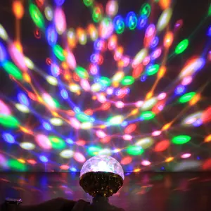 E27 عيد الميلاد الزفاف DJ ضوء الحزب RGB ملون صغير الدورية المرحلة ديسكو ضوء الكريستال الكرة السحرية ضوء لمبة ليد