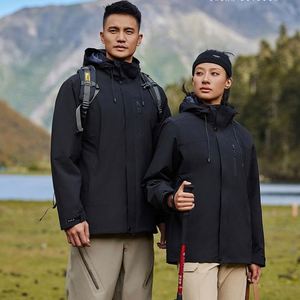 Conception de vestes personnalisées pour l'automne, fabrication de vestes pour hommes, uniforme sportif, veste imperméable, veste softshell tendance pour l'extérieur - Product Image 2