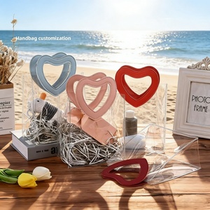 Coeur Portable Transparent Pvc <span class=keywords><strong>Sac</strong></span> Fourre-Tout Ornement <span class=keywords><strong>De</strong></span> Mariage Bonbons Cadeau <span class=keywords><strong>Sac</strong></span> Saint Valentin Fête D'<span class=keywords><strong>anniversaire</strong></span> Emballage Boîte Fournitures - Product Image 2