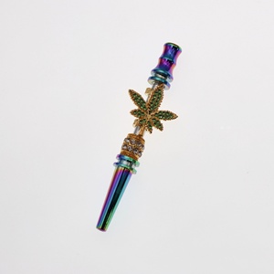 थोक हल्के लक्जरी शैली इंद्रधनुष रंग हरे हीरे की पत्ती के आकार धातु माउथपीस हुक्का युक्तियाँ - Product Image 2