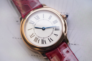 Montre mécanique automatique élégante et tendance avec verre saphir et bracelet en cuir de crocodile brillant rouge vin - Product Image 3