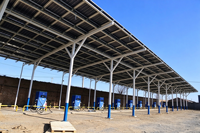 Systèmes de carport solaires, y compris les carports solaires en acier et les parkings solaires, adaptés aux projets EPC de parkings commerciaux